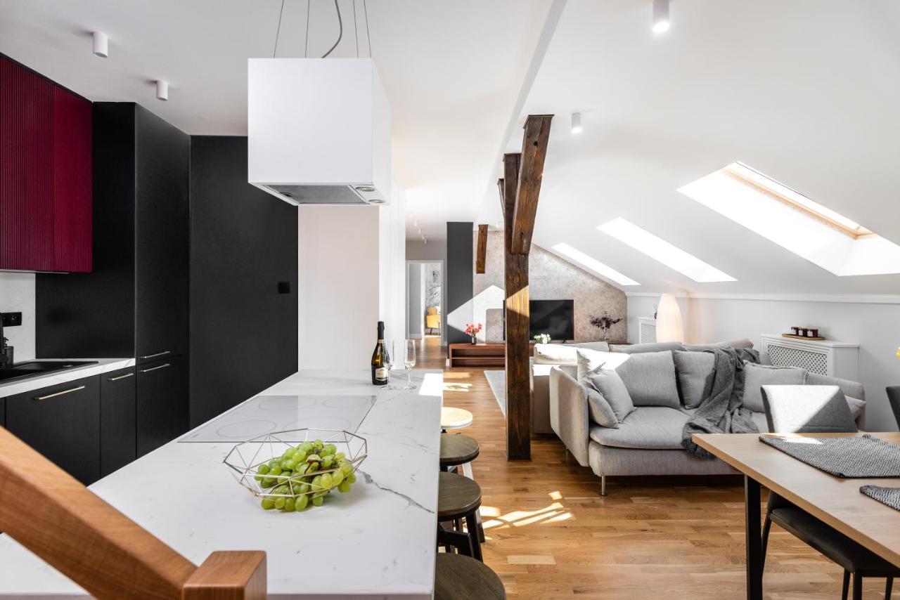 Riverside Premium Class Apartment - By Upstairs Kraków Exteriör bild